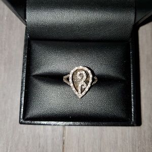 Samuels Jewelers 1/4 tcw diamond ring sz 4